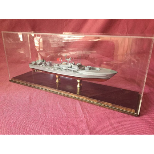 TCG ŞAHİN  P323   maketi  29,5 cm