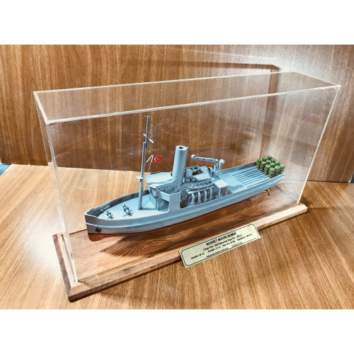 NUSRET Mayın Gemisi  maketi   40 cm