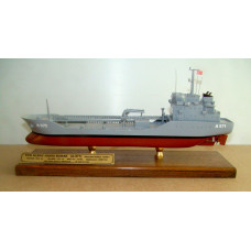 TCG ALBAY HAKKI BURAK  A571   AKARYAKIT GEMİSİ  MAKETİ  ( 37 cm )