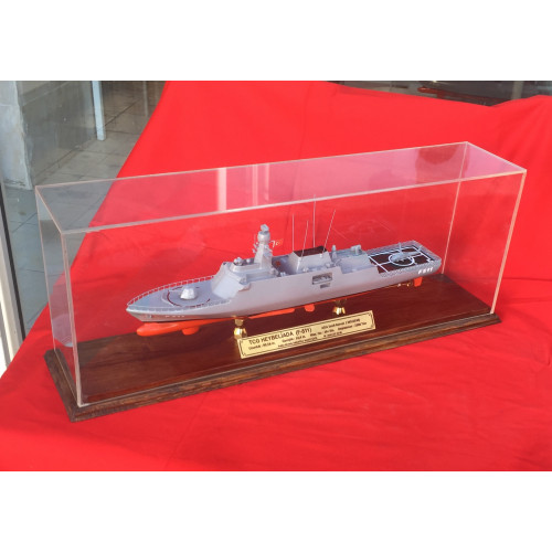 TCG HEYBELİADA  F511   KORVET  MAKETİ (36 cm)