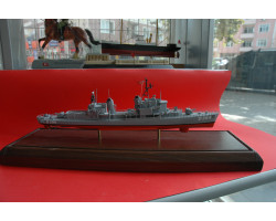 TCG KOCATEPE   D354 ( KIBRIS HAREKATINDA BATAN )   MUHRİBİ  MAKETİ  ( 37 cm )