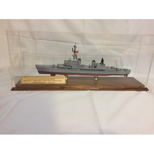 TCG YÜCETEPE  D345  MUHRİBİ  MAKETİ  ( 37 cm )