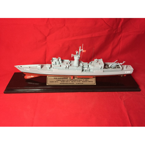 TCG KARADENİZ  F255  FIRKATEYN  MAKETİ (38 cm)