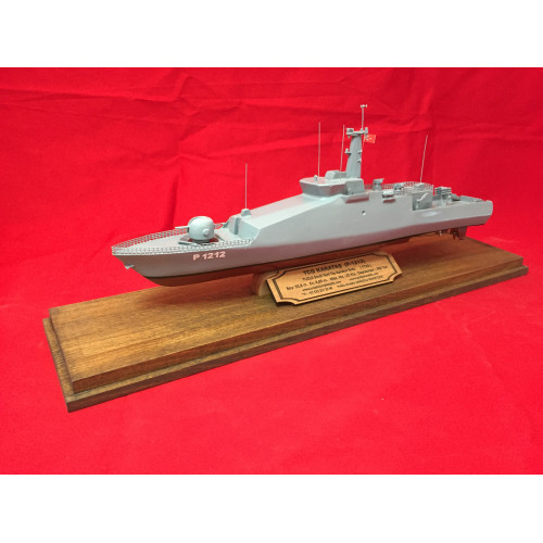 TCG KARATAŞ  P1212   KARAKOL BOTU  MAKETİ (35 cm)